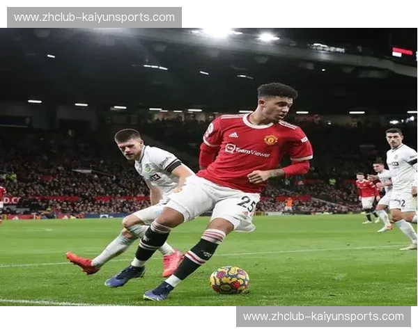 红魔的梦剧场与太妃糖的坚守:老特拉福德的恩怨、救赎与纯粹博弈